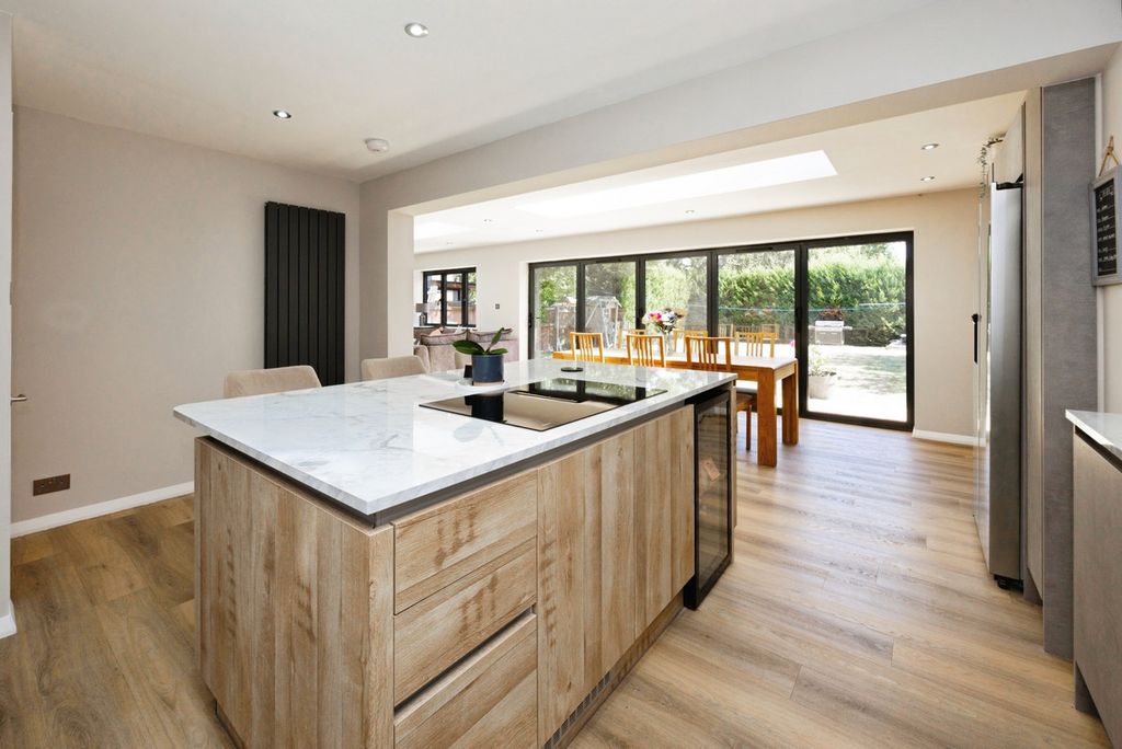 Property photo 1 of 35