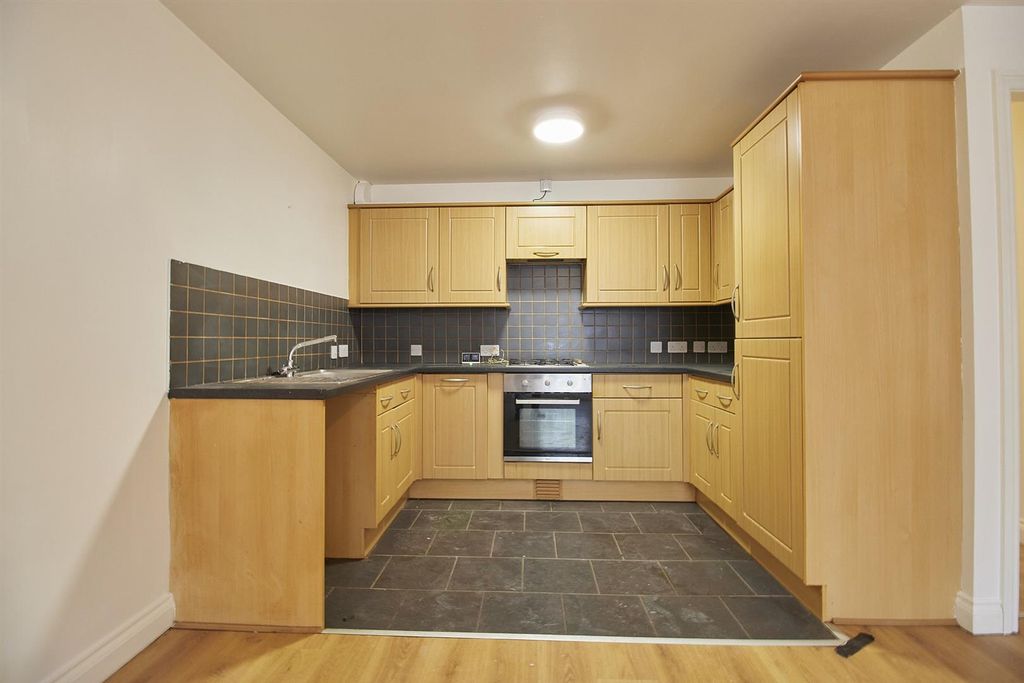 Property photo 3 of 5
