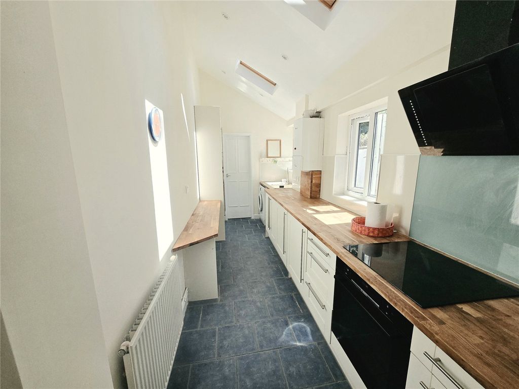 Property photo 3 of 12 Picture No. 02