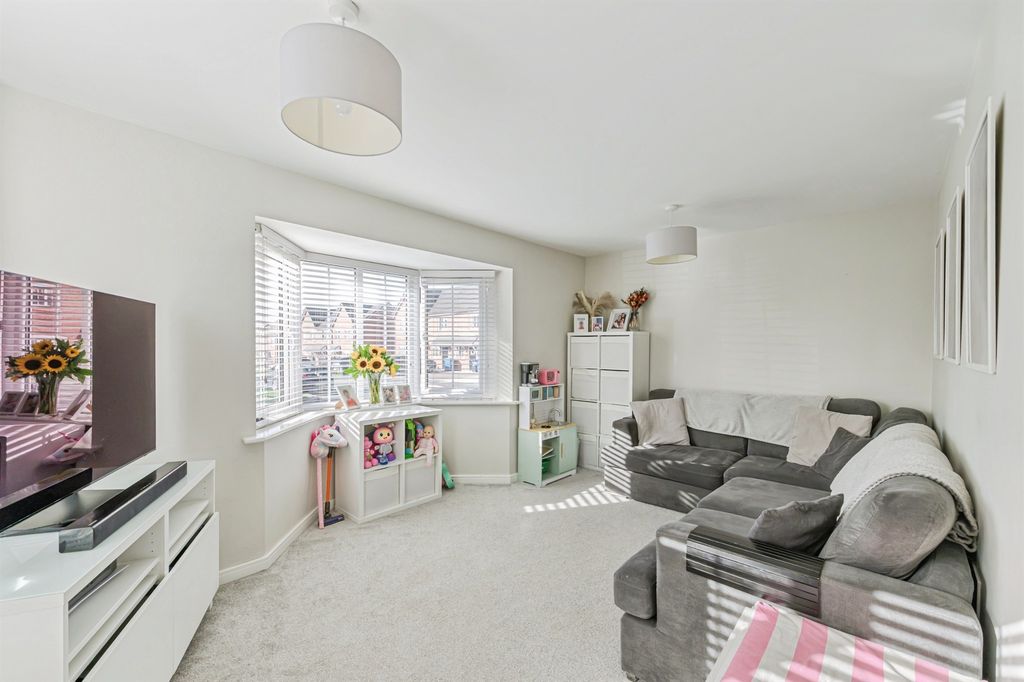 Property photo 2 of 24