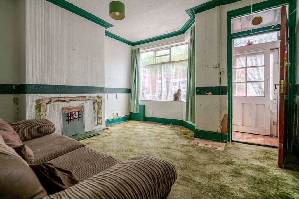Property photo 3 of 19