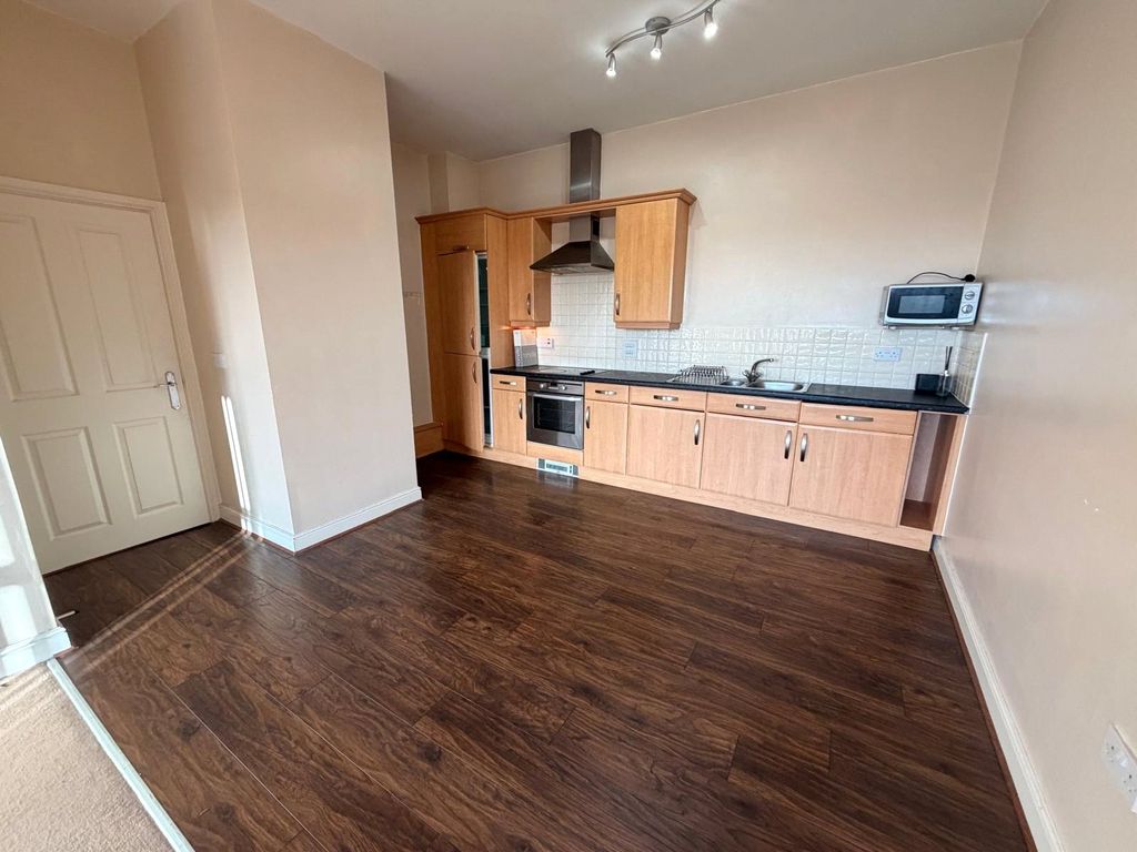 Property photo 3 of 13 Picture No. 10