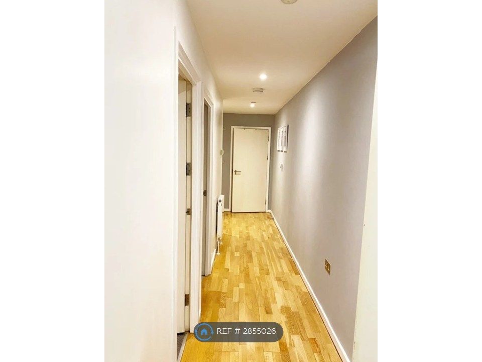 Property photo 3 of 6 Hall Way