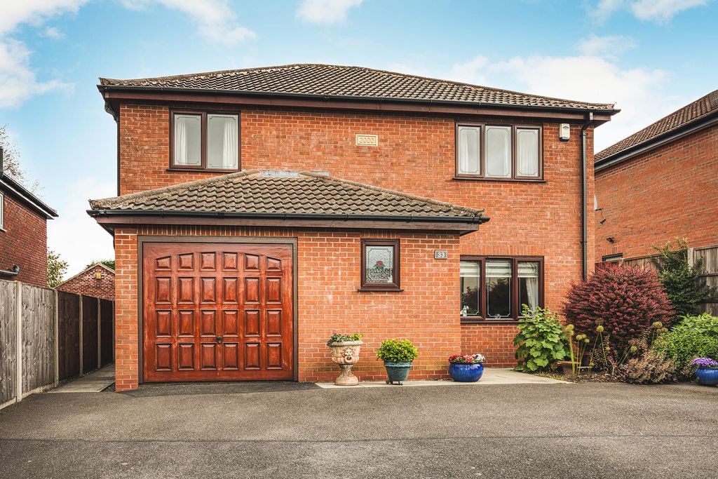 Property photo 1 of 32