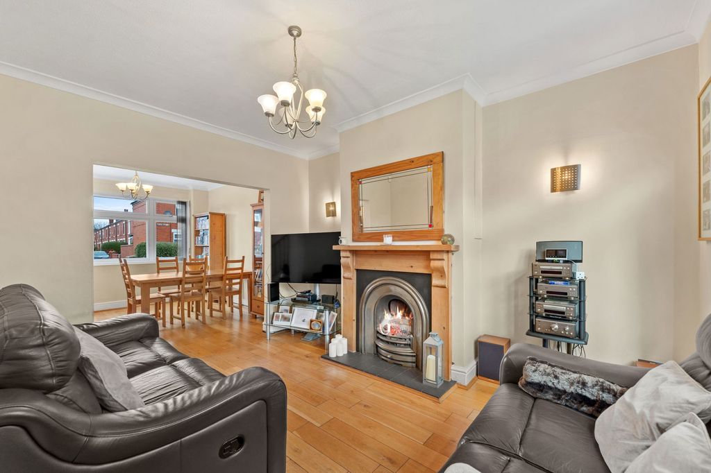 Property photo 2 of 30