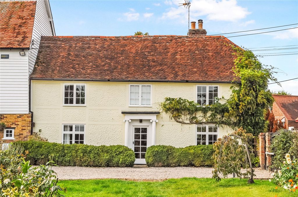 Property photo 1 of 11 Front