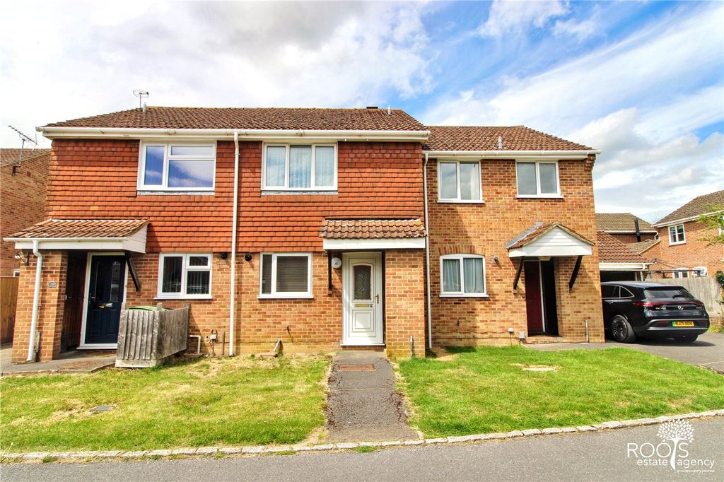 Property photo 1 of 12 Frontage