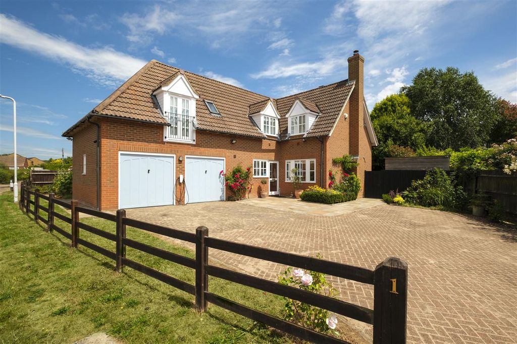 Property photo 1 of 32 Main Picture