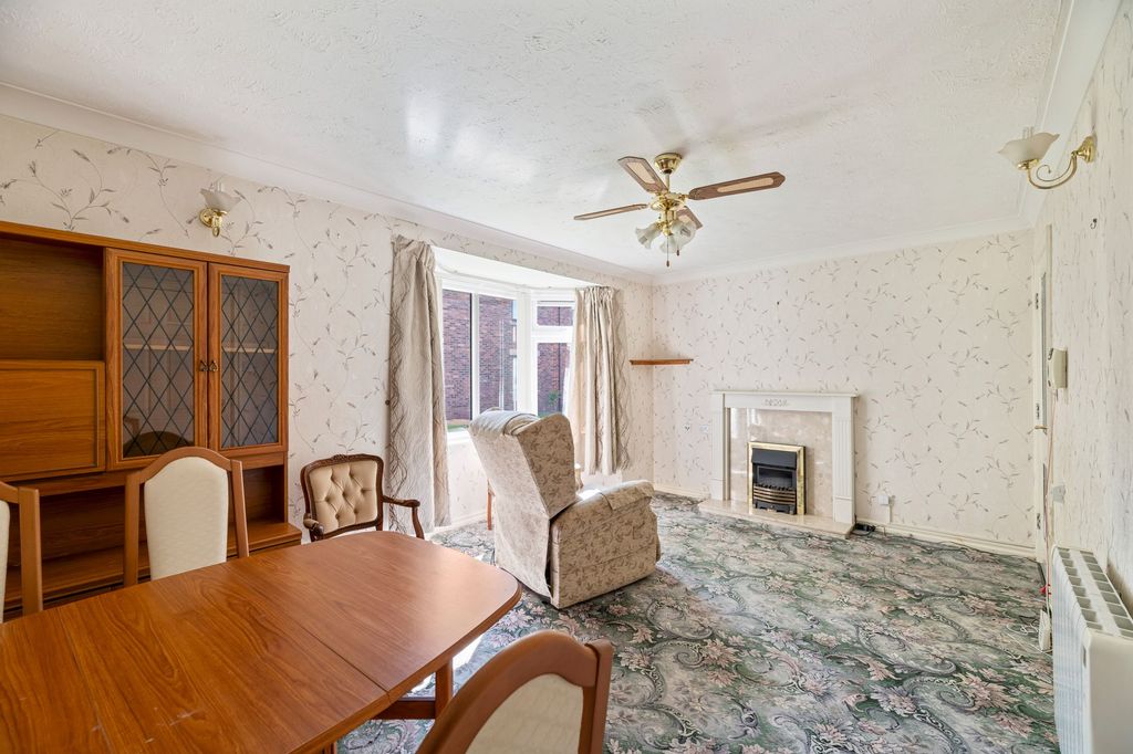 Property photo 3 of 10