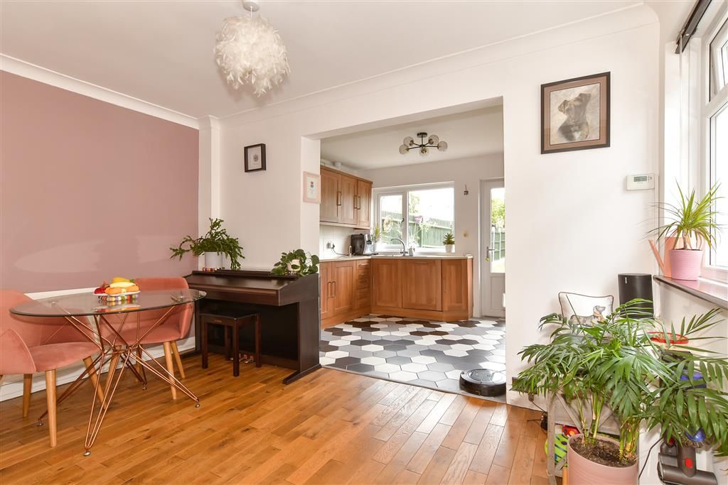 Property photo 2 of 10 Dining Area