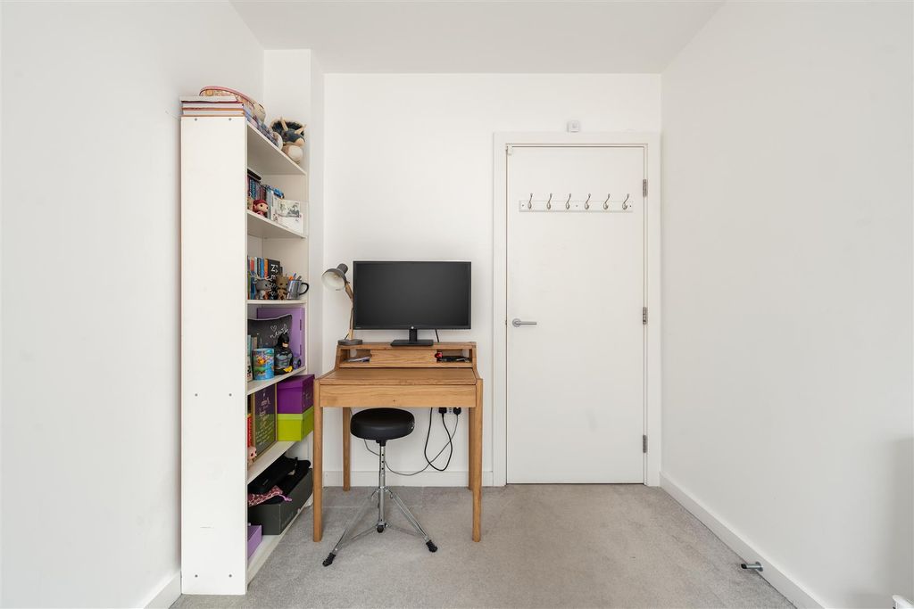Additional image 14 of 3 bed flat for saleLena Kennedy Close, Highams Park E4