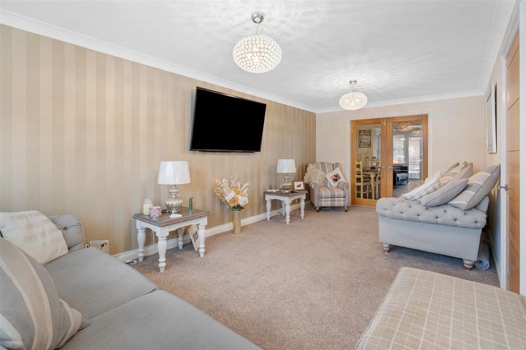 Property photo 3 of 27