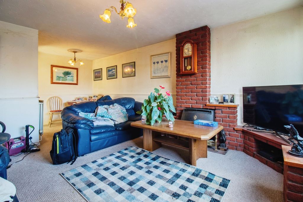 Property photo 2 of 16 Image 2