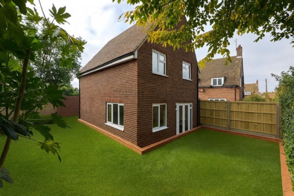 Property photo 3 of 13