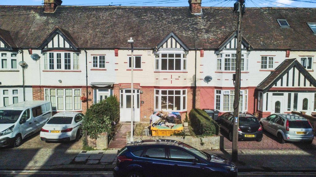 Property photo 1 of 17 5910470