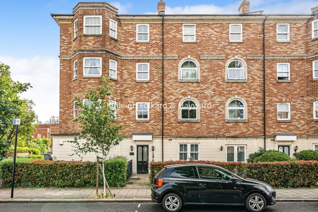 Property photo 1 of 10 Efe815Ef-5459-4E79-9