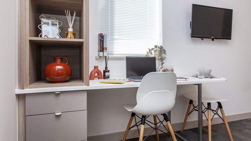 Property photo 1 of 19