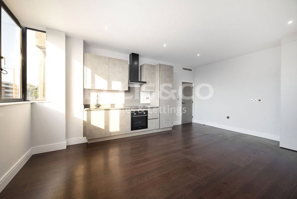 Property photo 3 of 12 Picture No. 03