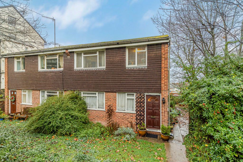 Property photo 1 of 4