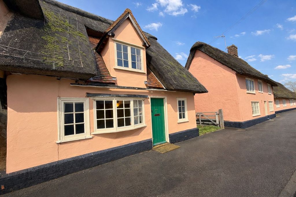 Property photo 2 of 28