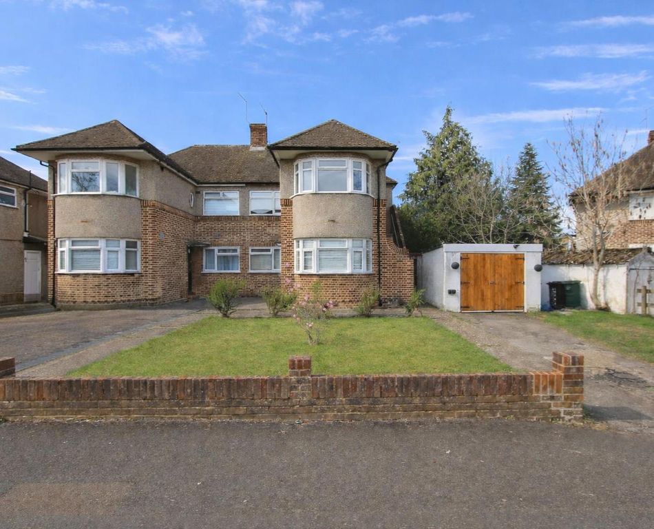 Property photo 1 of 20 Front