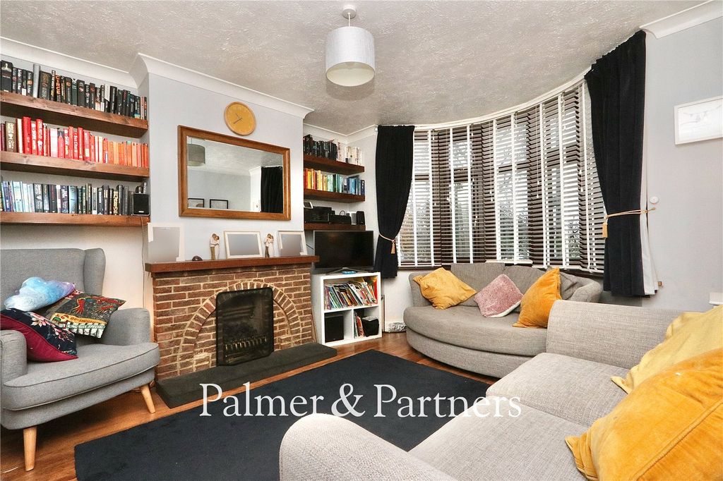 Property photo 3 of 30 Picture No. 04