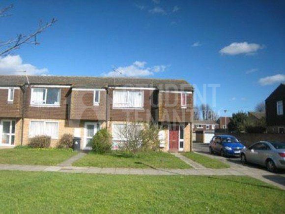 Property photo 2 of 5 15, Clement Close Exterior.Jpg