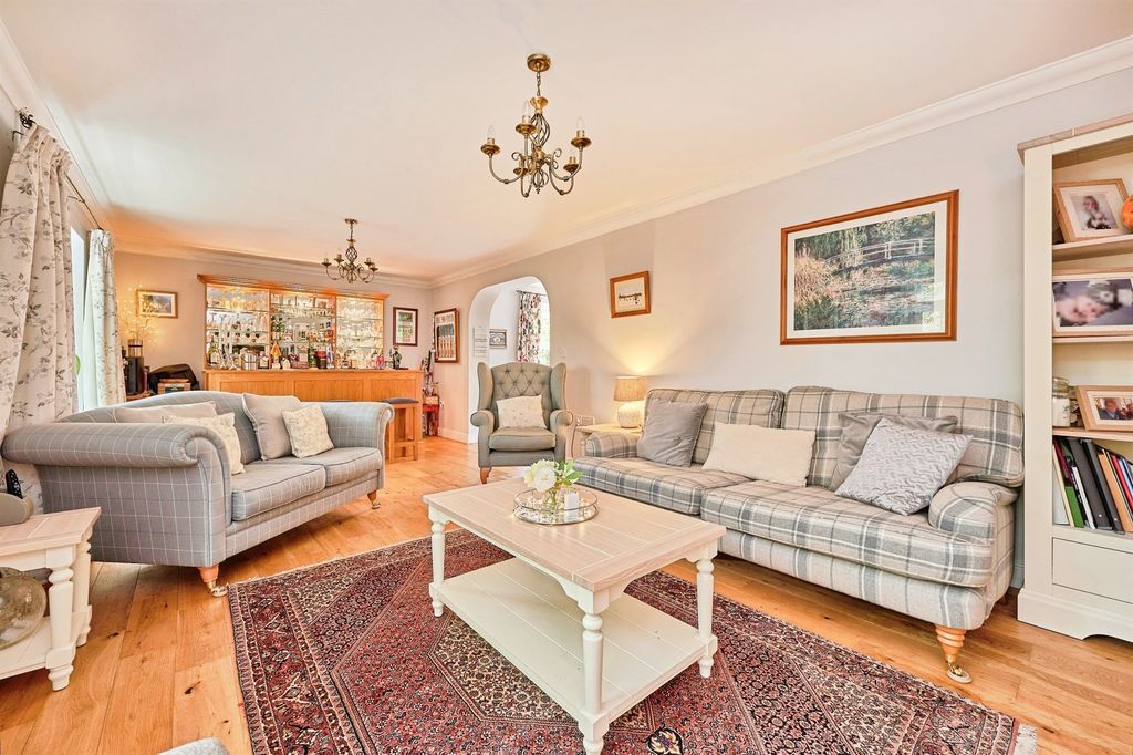 Property photo 2 of 30