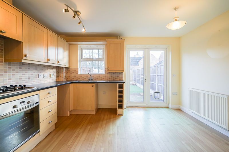 Property photo 2 of 39 Photo 32