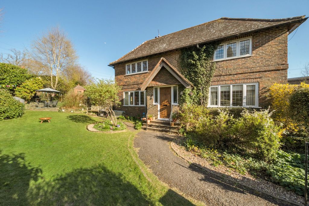 Property photo 1 of 15 Front Aspect