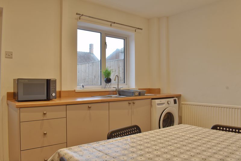 Property photo 3 of 11 Photo 4