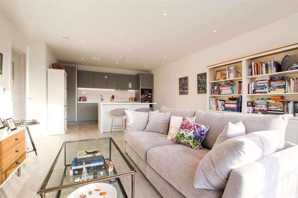 Property photo 2 of 17 Img_8627.Jpg