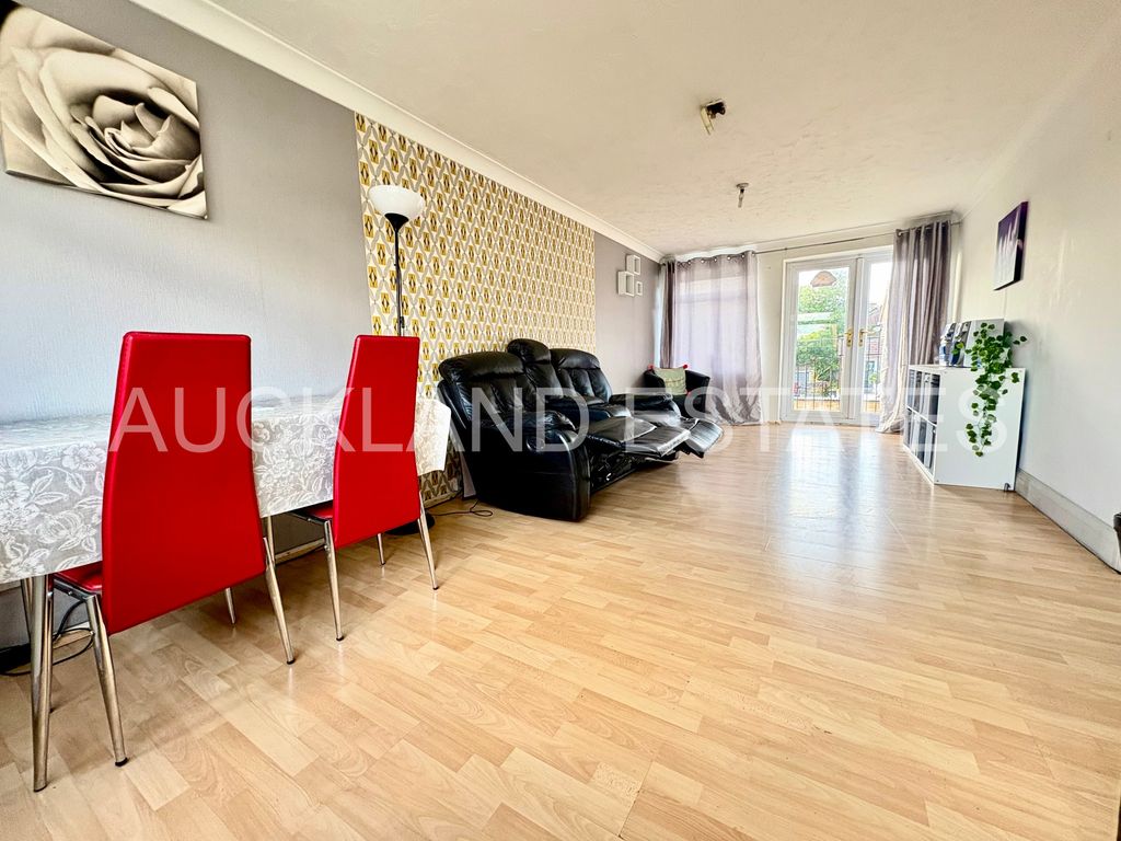 Property photo 3 of 8 Img_6294