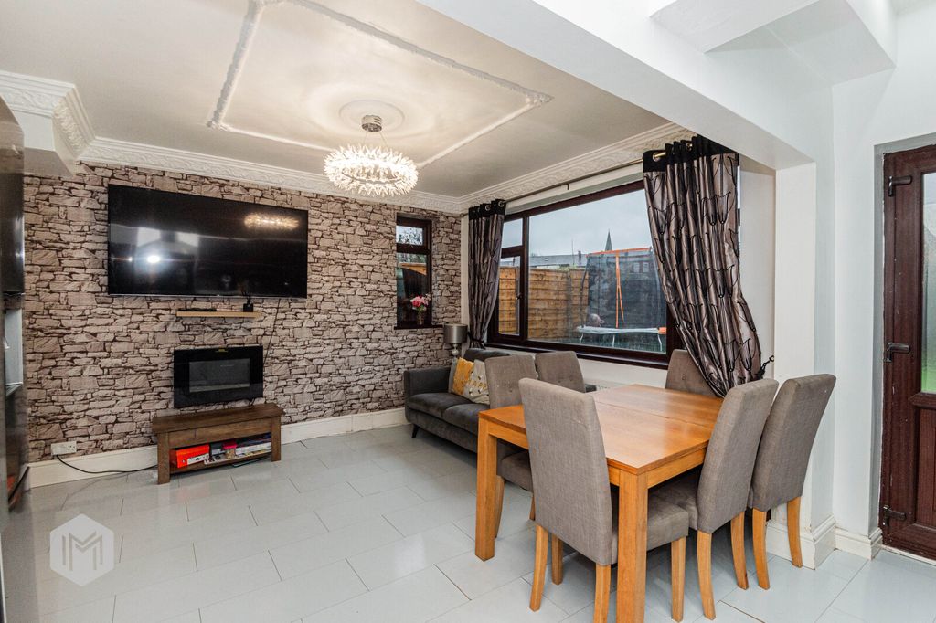 Property photo 2 of 20 Family Room