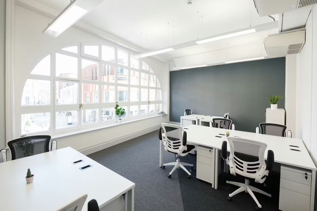 Property photo 2 of 13 Office