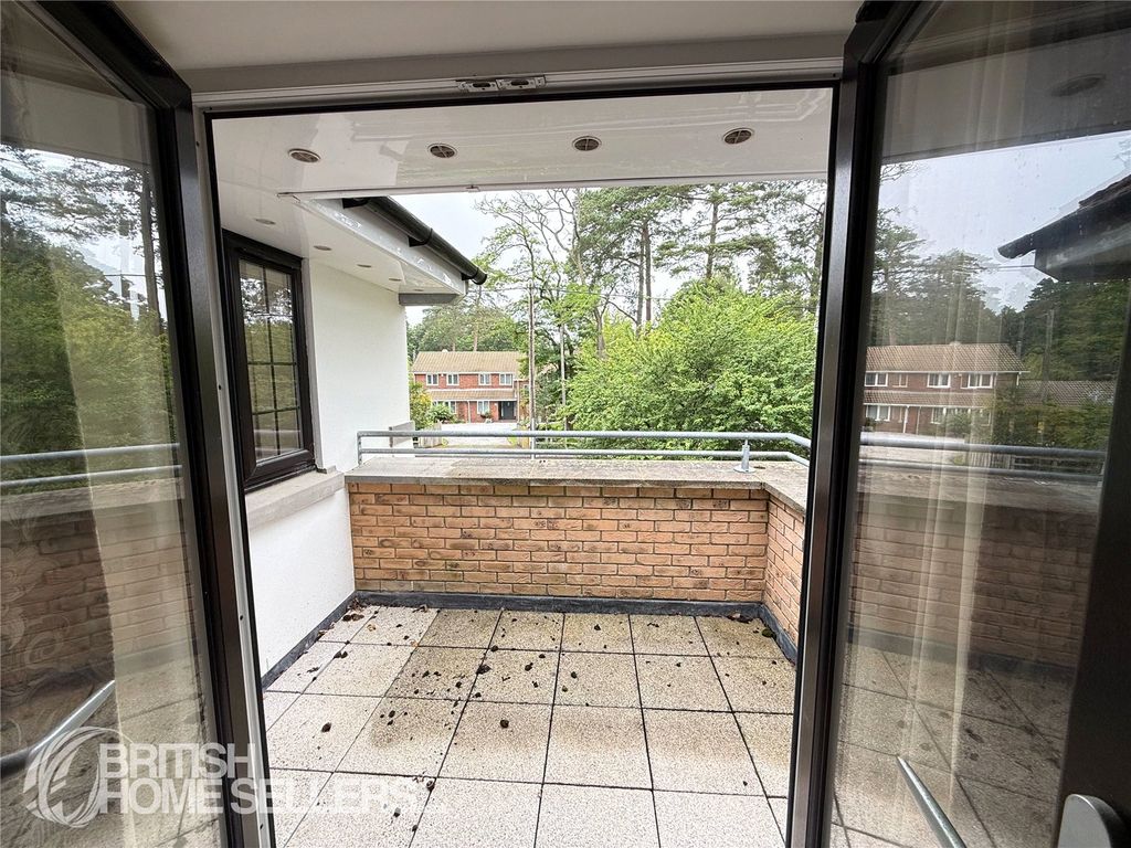 Property photo 2 of 17 Picture No. 06