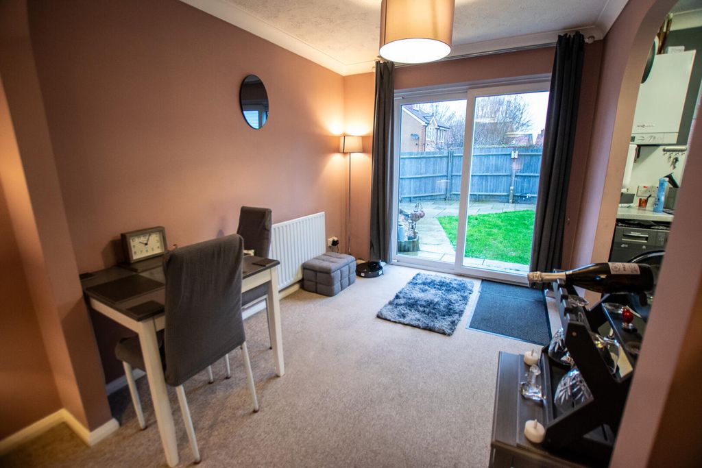 Property photo 3 of 10 Dining Room