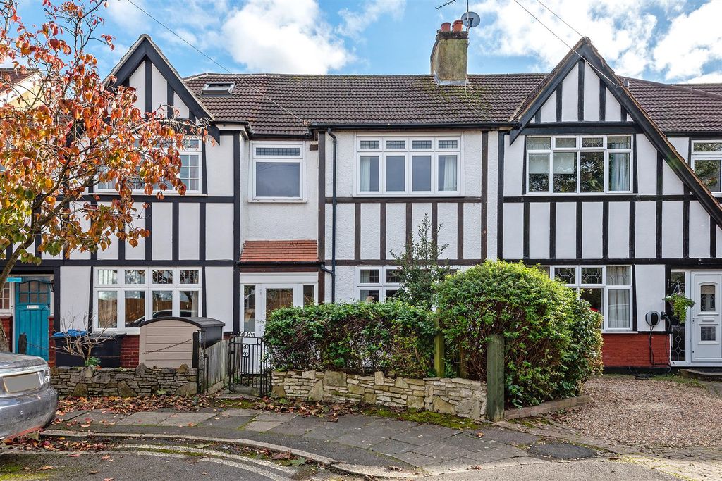 Property photo 1 of 11