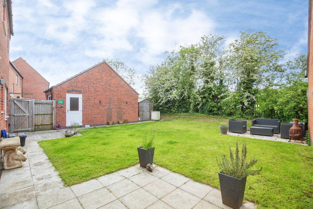 Property photo 2 of 29 60Ebd91c-Mw26-104