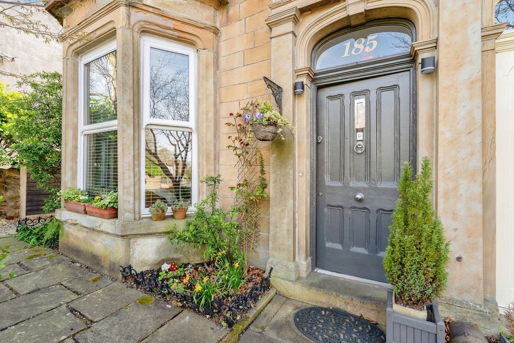 Property photo 1 of 40 Pbox-Img.Jpg