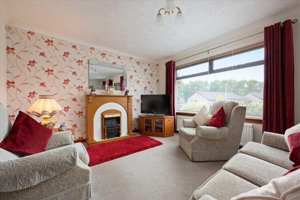 Property photo 2 of 24