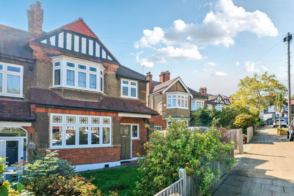 Property photo 1 of 16 1525272-1-1A0d98c...