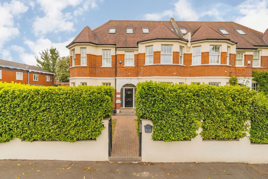 Property photo 1 of 16