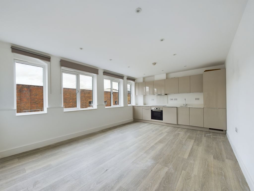 Property photo 2 of 6