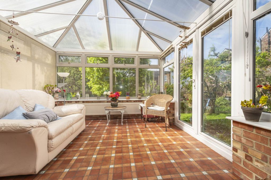 Property photo 2 of 21