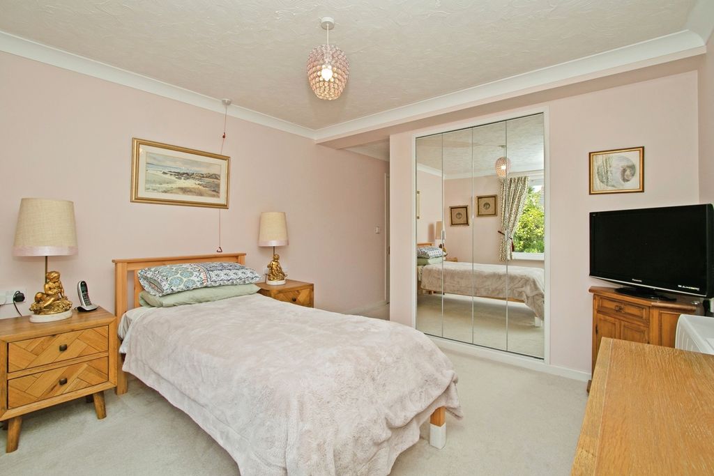 Property photo 2 of 17 Pbox-Img.Jpg