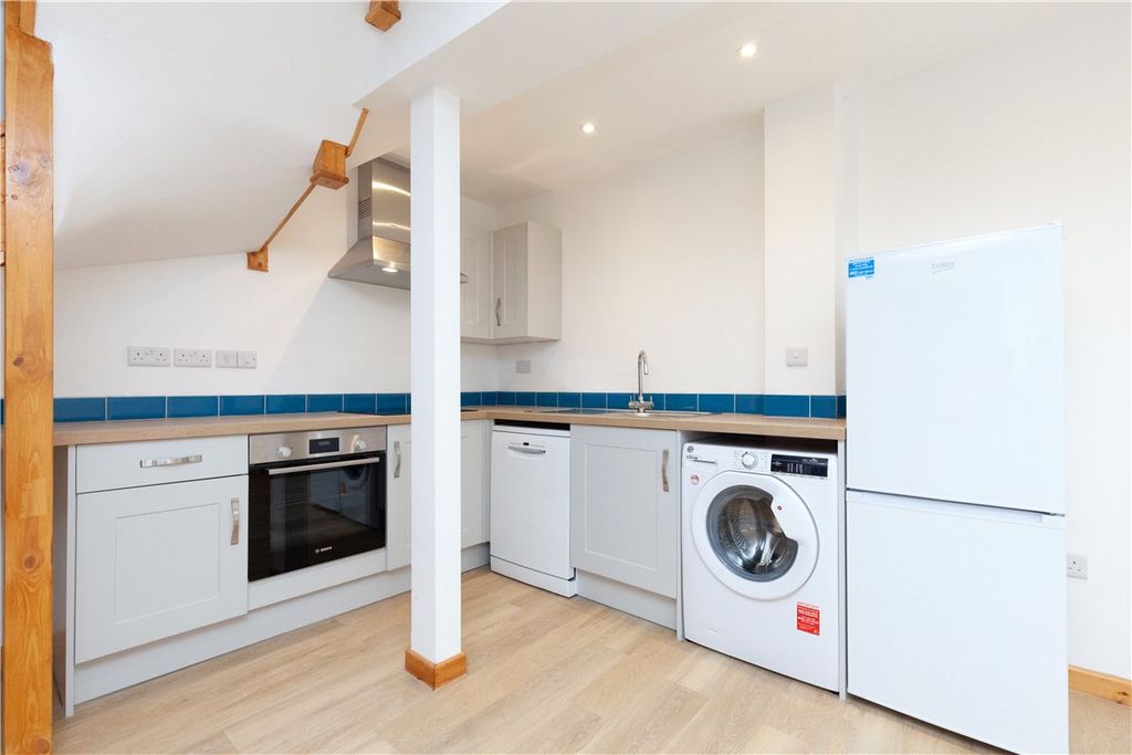 Property photo 2 of 12 Picture No. 04