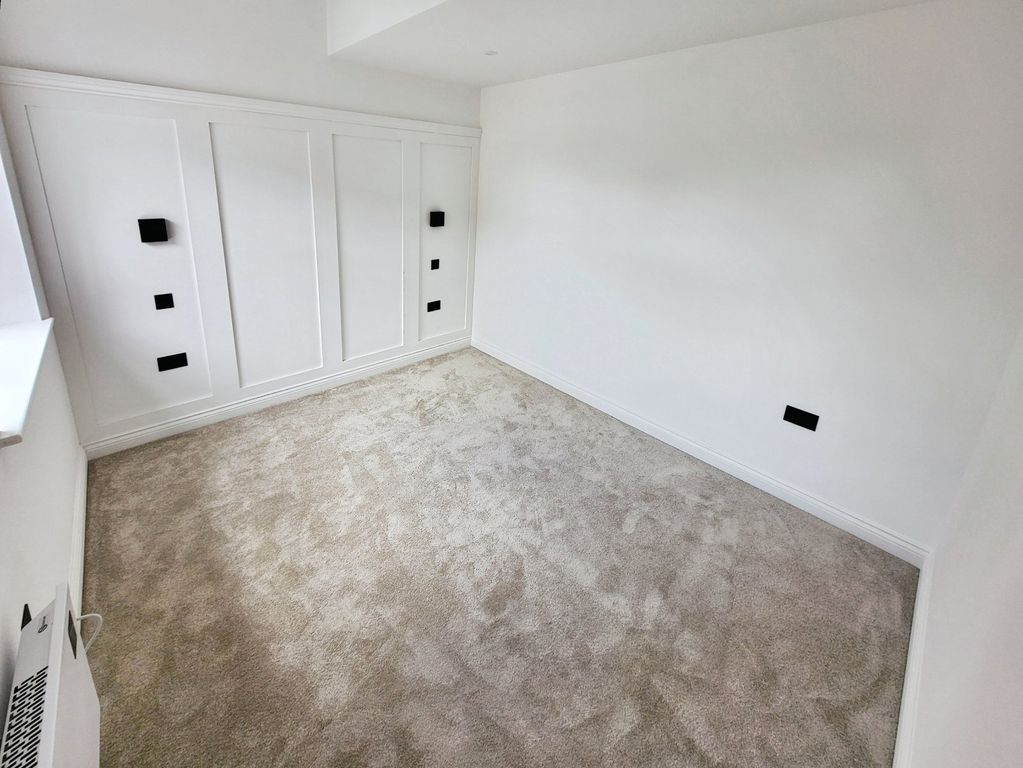 Property photo 3 of 8 Picture No. 02