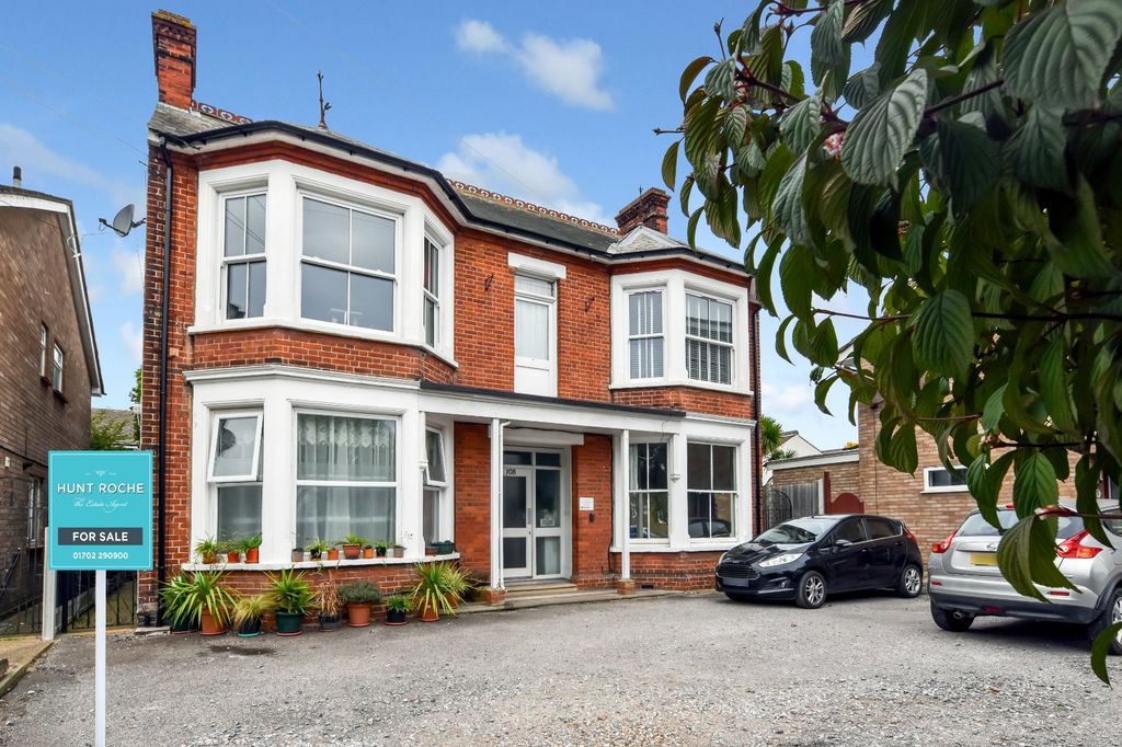 Property photo 2 of 22 Picture No. 24