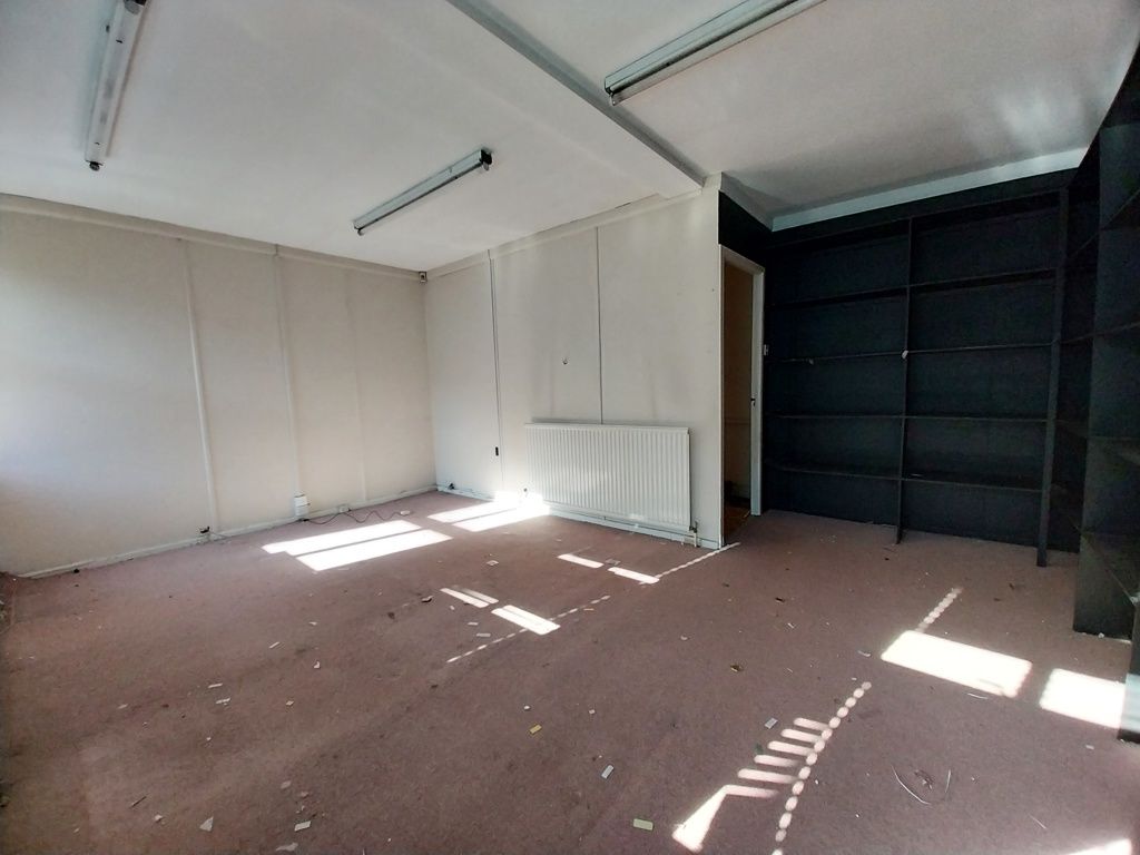 Property photo 3 of 11 Photo 4